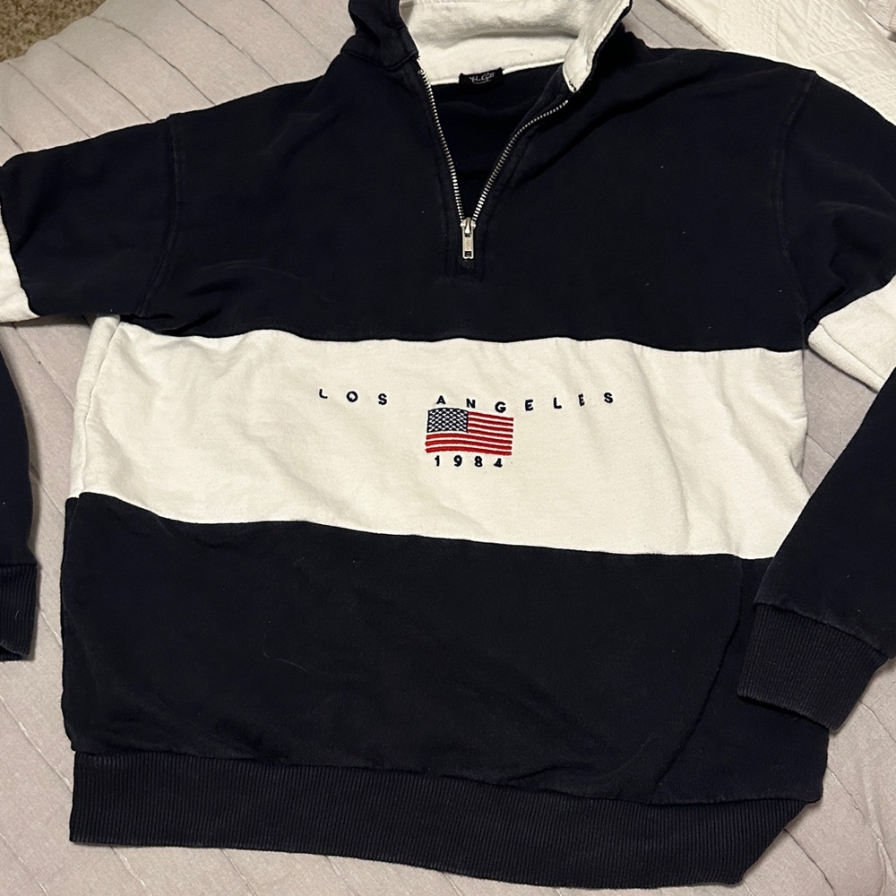 Brandy Melville Los Angles quarter zip